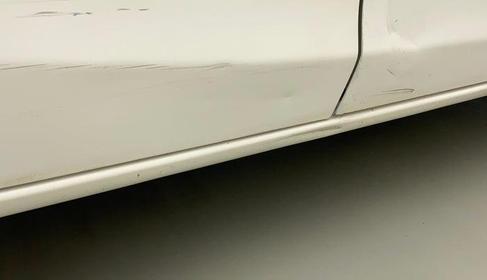 2011 Toyota Etios V, Petrol, Manual, 45,599 km, Right running board - Slightly dented