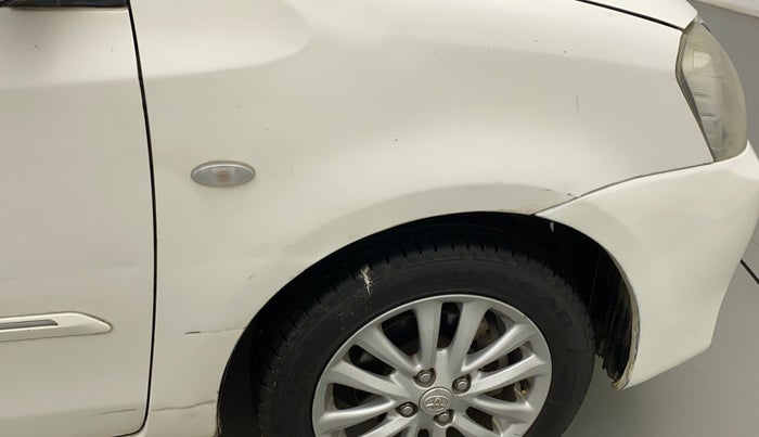 2011 Toyota Etios V, Petrol, Manual, 45,599 km, Right fender - Minor scratches