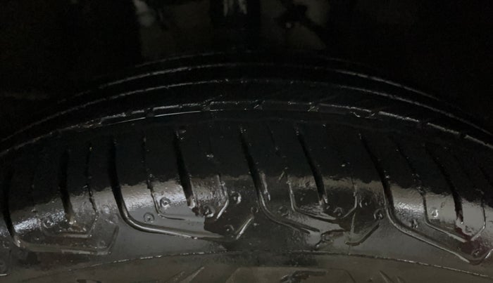 2022 Tata ALTROZ XM PLUS PETROL, Petrol, Manual, 32,439 km, Right Front Tyre Tread