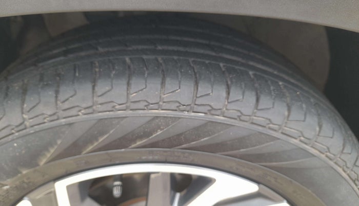 2024 Hyundai Creta SX (O) 1.5 TURBO DCT, Petrol, Automatic, 12,352 km, Right Rear Tyre Tread