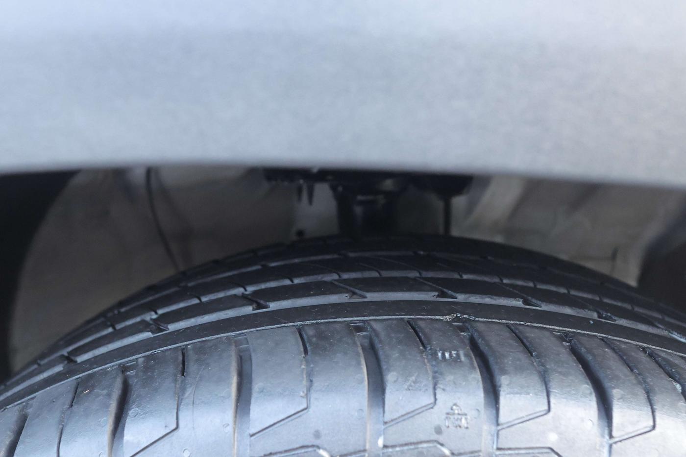 2024 Hyundai Creta SX (O) 1.5 TURBO DCT, Petrol, Automatic, 12,363 km, Left Rear Tyre Tread