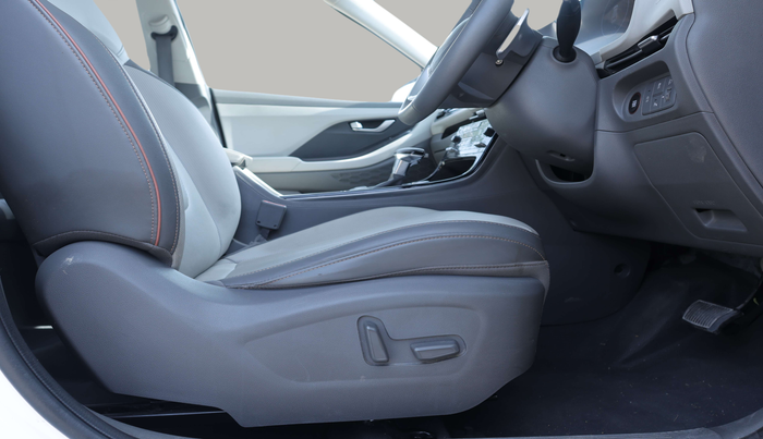 2024 Hyundai Creta SX (O) 1.5 TURBO DCT, Petrol, Automatic, 12,363 km, Driver Side Adjustment Panel