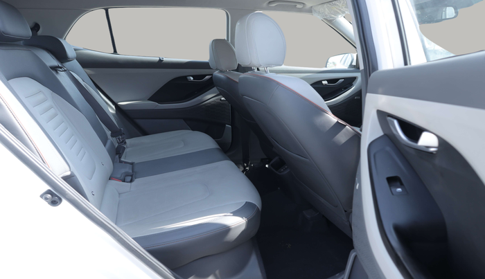 2024 Hyundai Creta SX (O) 1.5 TURBO DCT, Petrol, Automatic, 12,363 km, Right Side Rear Door Cabin