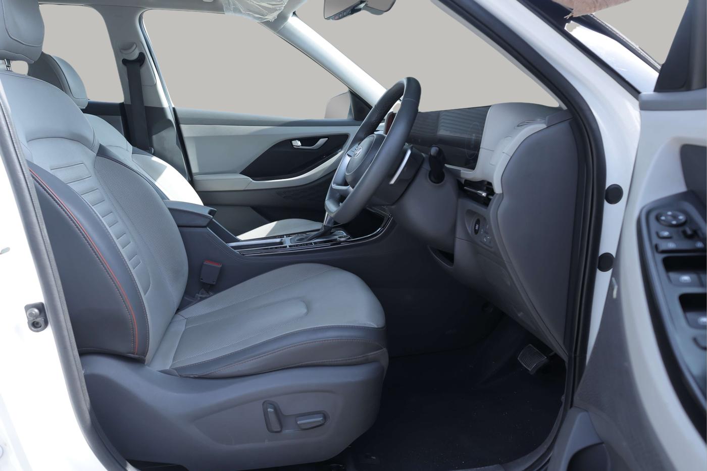 2024 Hyundai Creta SX (O) 1.5 TURBO DCT, Petrol, Automatic, 12,363 km, Right Side Front Door Cabin