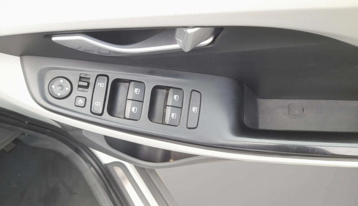 2024 Hyundai Creta SX (O) 1.5 TURBO DCT, Petrol, Automatic, 12,352 km, Driver Side Door Panels Control