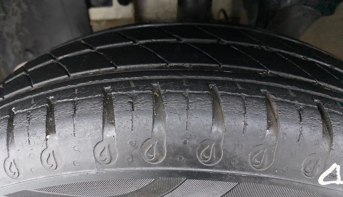 2020 Renault Kwid RXT 1.0 EASY-R  AT, Petrol, Automatic, 24,491 km, Left Front Tyre Tread