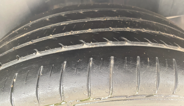 2021 Skoda Rapid 1.0 AMBITION TSI MT, Petrol, Manual, 39,688 km, Right Rear Tyre Tread