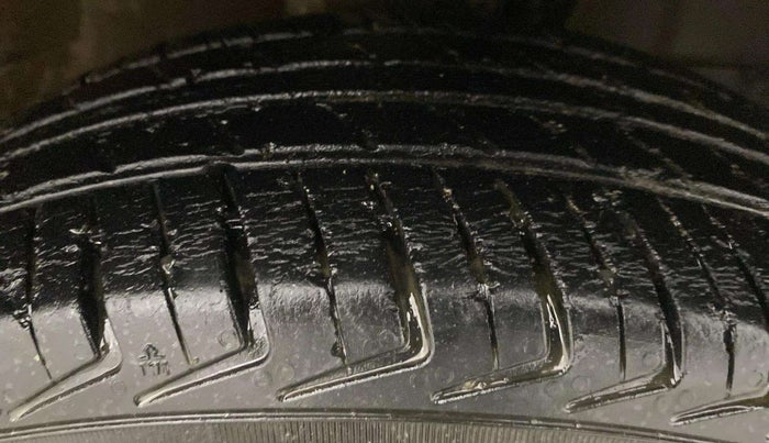 2021 Maruti New Wagon-R LXI CNG (O) 1.0, CNG, Manual, 28,932 km, Right Front Tyre Tread