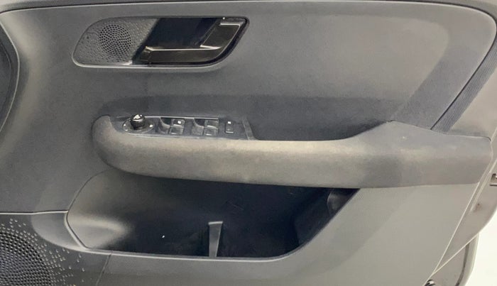 2023 Tata ALTROZ  XZ PLUS (S) DARK EDITION , Diesel, Manual, 23,254 km, Driver Side Door Panels Control