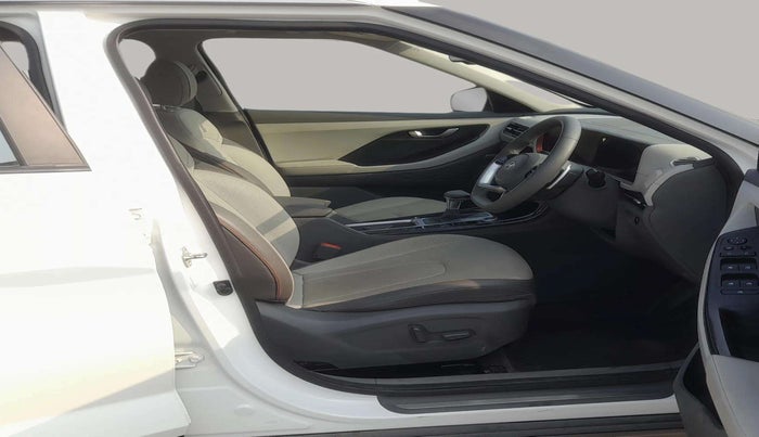 2024 Hyundai Creta SX (O) 1.5 TURBO DCT, Petrol, Automatic, 7,679 km, Right Side Front Door Cabin