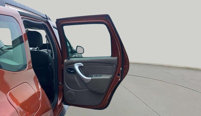 2018 Renault Duster 85 PS RXE DIESEL, Diesel, Manual, 1,13,068 km, RHS Rear Door