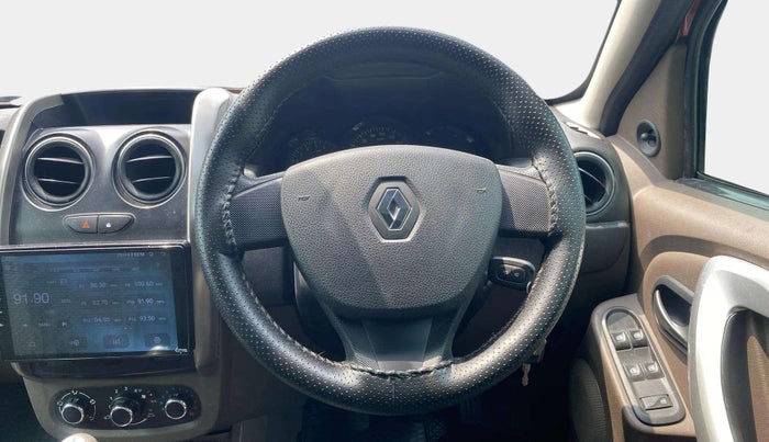 2018 Renault Duster 85 PS RXE DIESEL, Diesel, Manual, 1,13,068 km, Steering Wheel Close Up