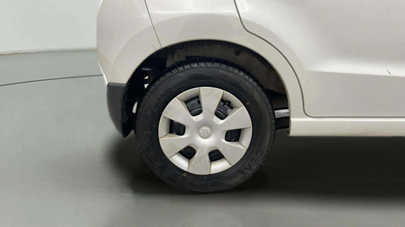 2012 Maruti A Star VXI (ABS) AT, Petrol, Automatic, 68,747 km, Right Rear Wheel