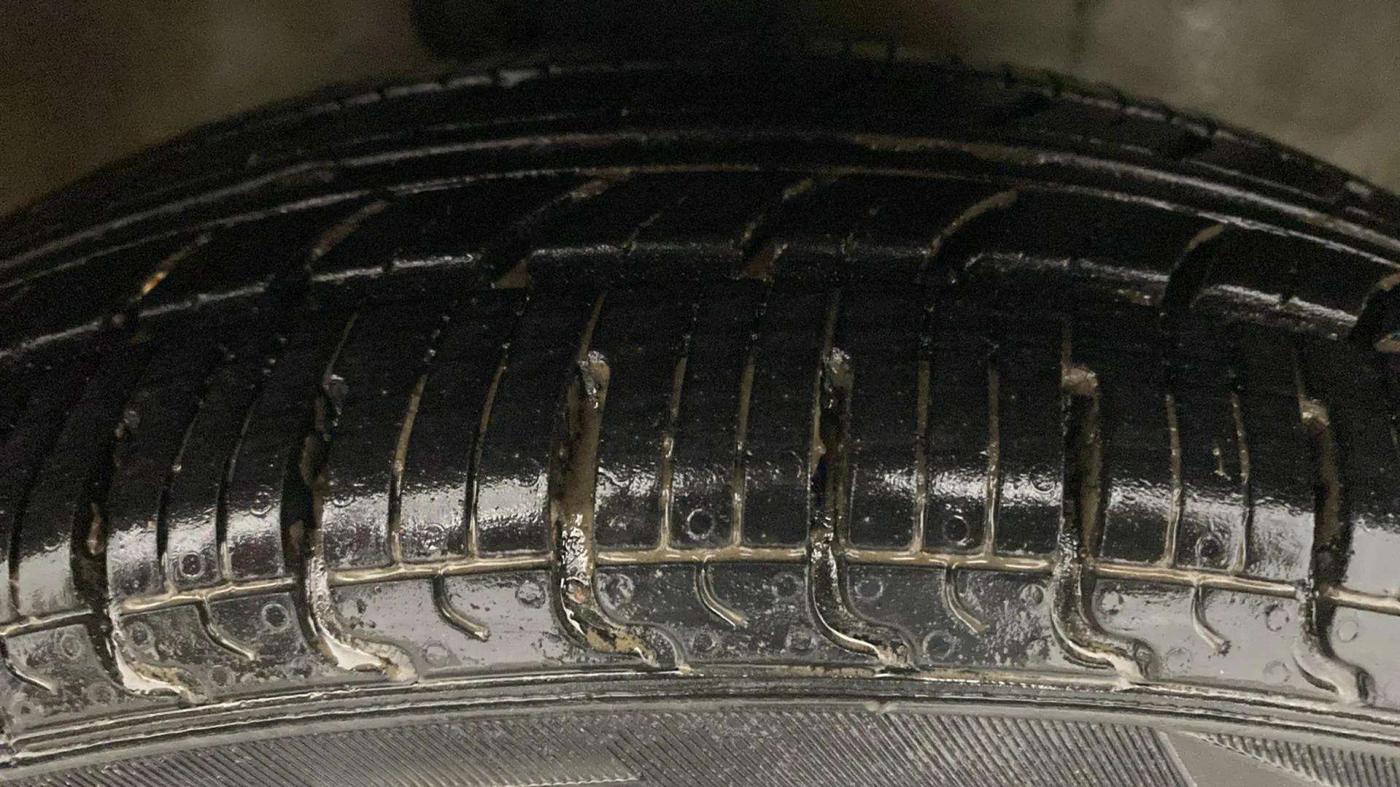 2012 Maruti A Star VXI (ABS) AT, Petrol, Automatic, 68,747 km, Right Front Tyre Tread