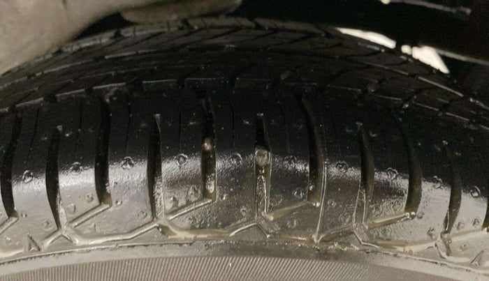 2012 Maruti A Star VXI (ABS) AT, Petrol, Automatic, 68,747 km, Left Rear Tyre Tread