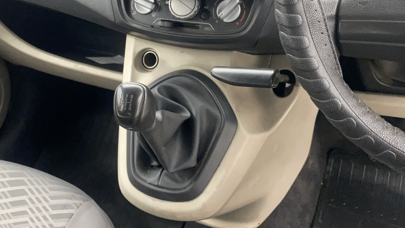 2017 Datsun Go Plus T, Petrol, Manual, 42,917 km, Gear Lever