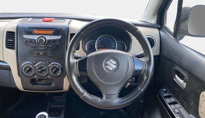 2017 Maruti Wagon R 1.0 VXI, Petrol, Manual, 59,052 km, Steering Wheel Close Up
