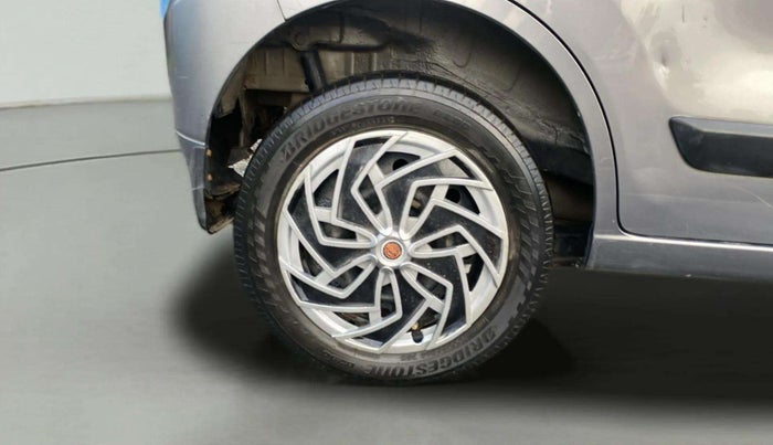 2017 Maruti Wagon R 1.0 VXI, Petrol, Manual, 59,052 km, Right Rear Wheel