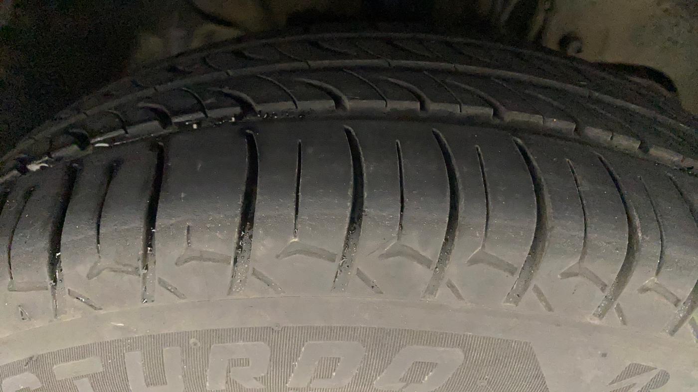 2017 Tata Tiago XZ PETROL, Petrol, Manual, 87,738 km, Right Front Tyre Tread