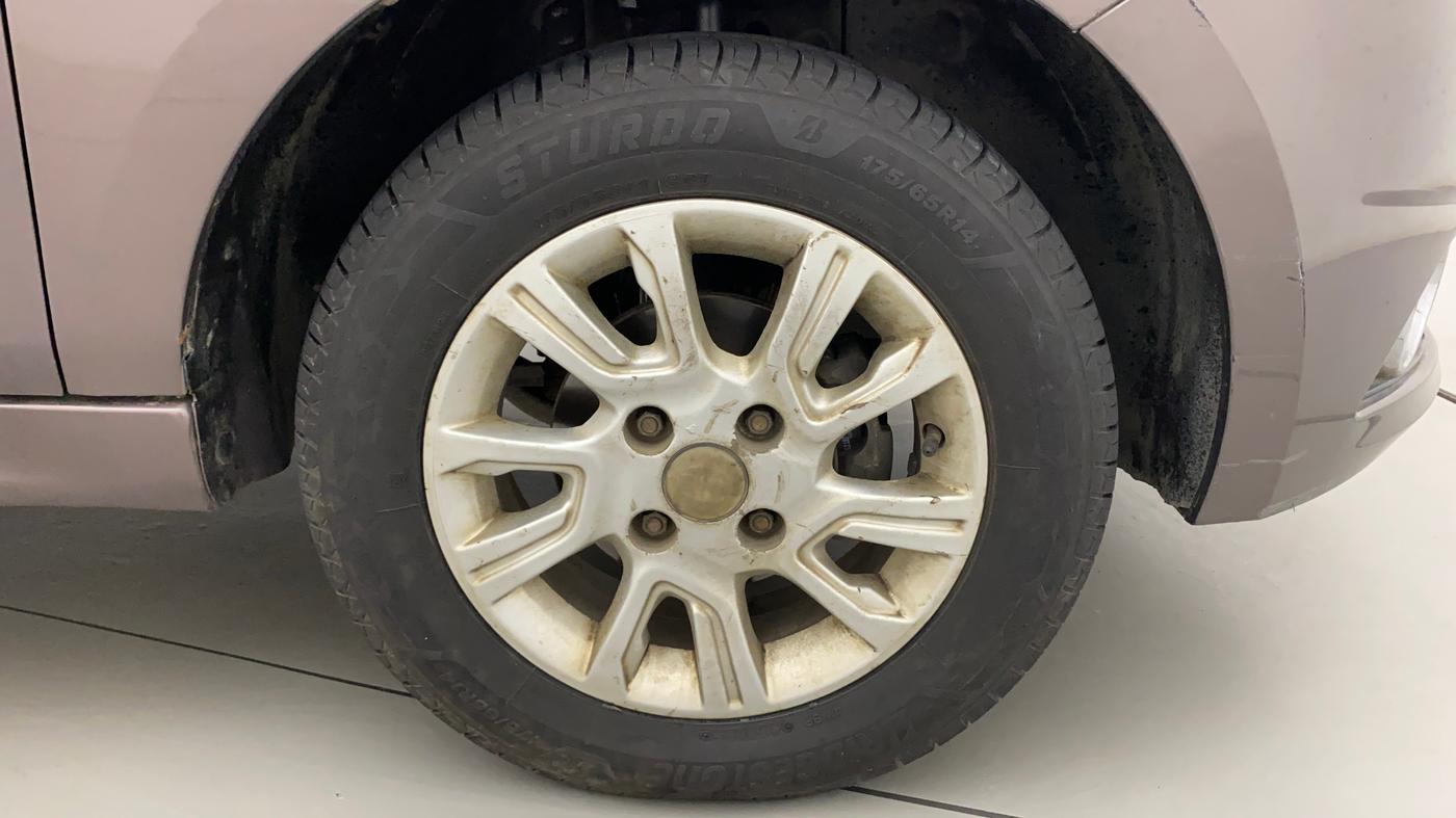 2017 Tata Tiago XZ PETROL, Petrol, Manual, 87,738 km, Right Front Wheel