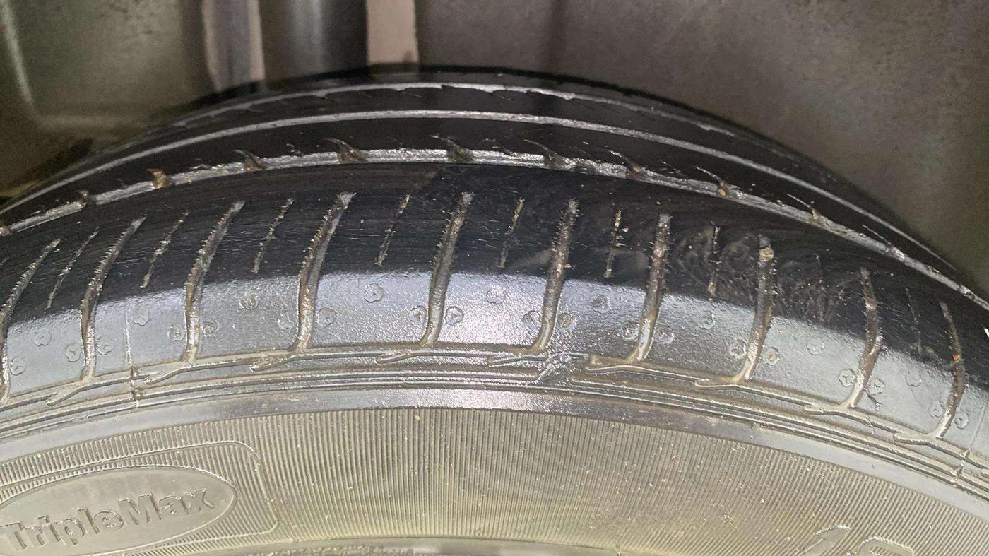 2021 Maruti Ciaz SIGMA 1.5 SHVS MT  PETROL, Petrol, Manual, 36,151 km, Right Rear Tyre Tread