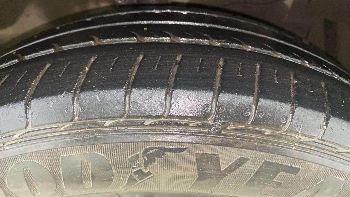 2021 Maruti Ciaz SIGMA 1.5 SHVS MT  PETROL, Petrol, Manual, 36,151 km, Right Front Tyre Tread