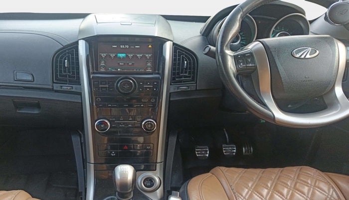 2020 Mahindra XUV500 W11, Diesel, Manual, 1,00,466 km, Air Conditioner