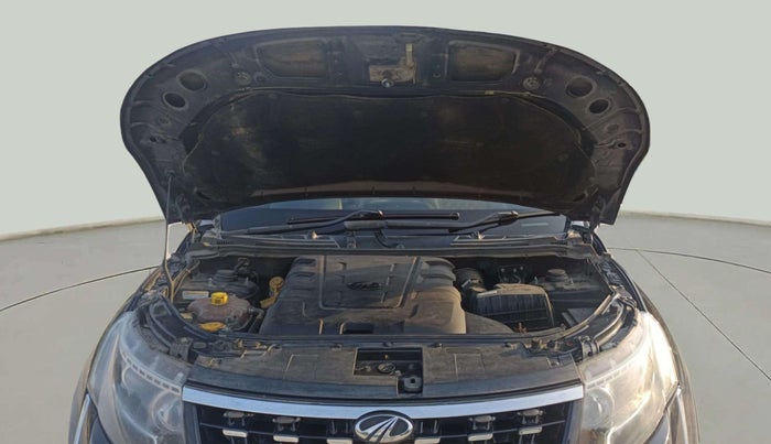2020 Mahindra XUV500 W11, Diesel, Manual, 1,00,466 km, Open Bonet