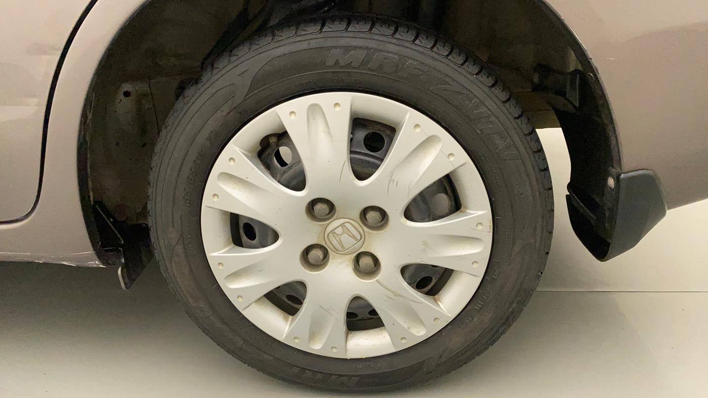 2014 Honda Amaze 1.2L I-VTEC S, Petrol, Manual, 1,00,568 km, Left Rear Wheel