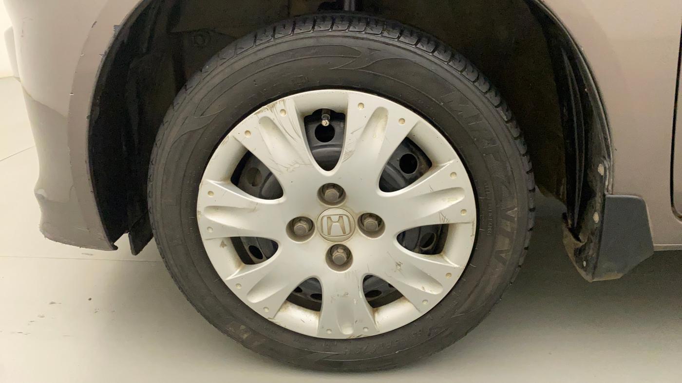 2014 Honda Amaze 1.2L I-VTEC S, Petrol, Manual, 1,00,568 km, Left Front Wheel