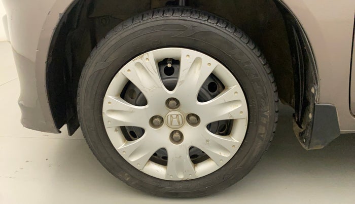 2014 Honda Amaze 1.2L I-VTEC S, Petrol, Manual, 1,00,568 km, Left Front Wheel