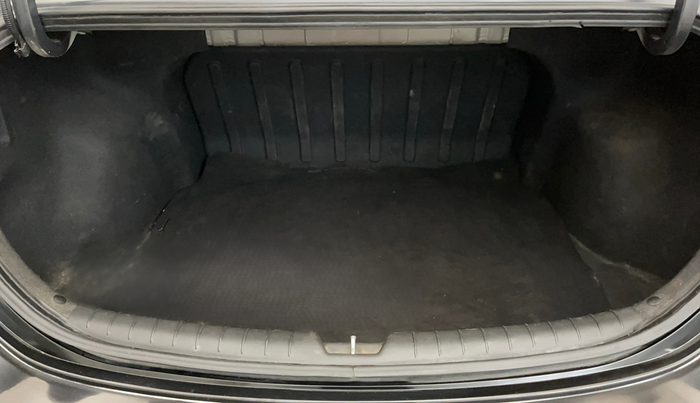 2018 Hyundai Verna 1.6 VTVT SX O, Petrol, Manual, 34,140 km, Boot Inside