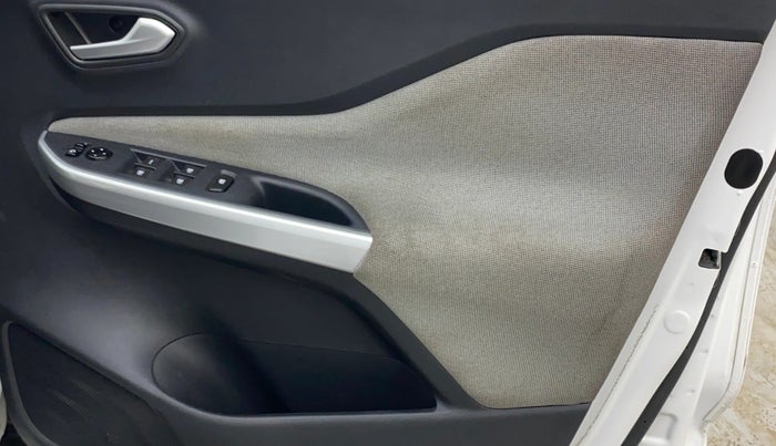 2022 Nissan MAGNITE XV TURBO CVT, Petrol, Automatic, 24,601 km, Driver Side Door Panels Control