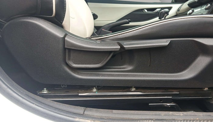 2023 Hyundai Creta SX 1.5 DIESEL, Diesel, Manual, 43,397 km, Driver Side Adjustment Panel