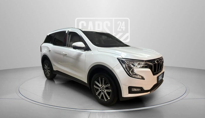 2021 Mahindra XUV700 AX 7 LUXURY P AT 7 STR, Petrol, Automatic, 38,032 km, Right Front Diagonal