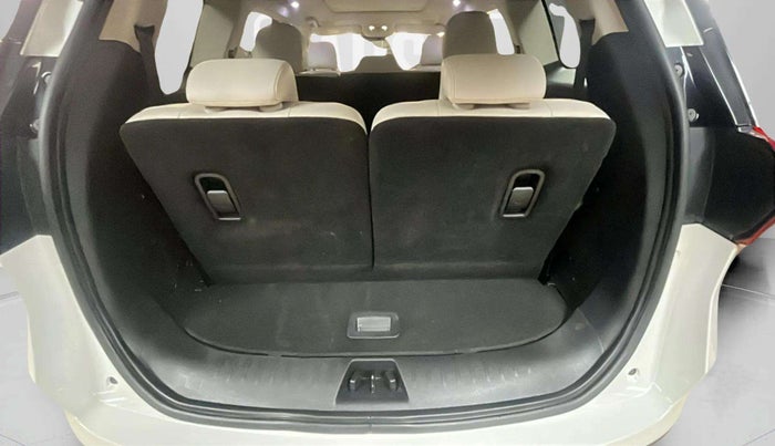 2021 Mahindra XUV700 AX 7 LUXURY P AT 7 STR, Petrol, Automatic, 38,032 km, Boot Inside