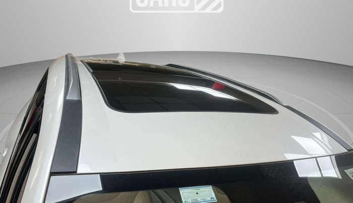 2021 Mahindra XUV700 AX 7 LUXURY P AT 7 STR, Petrol, Automatic, 38,032 km, Roof