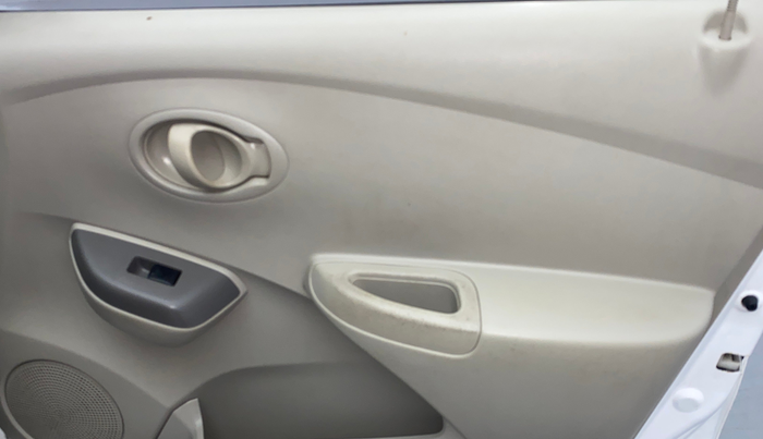 2015 Datsun Go Plus T, Petrol, Manual, 88,249 km, Driver Side Door Panels Control