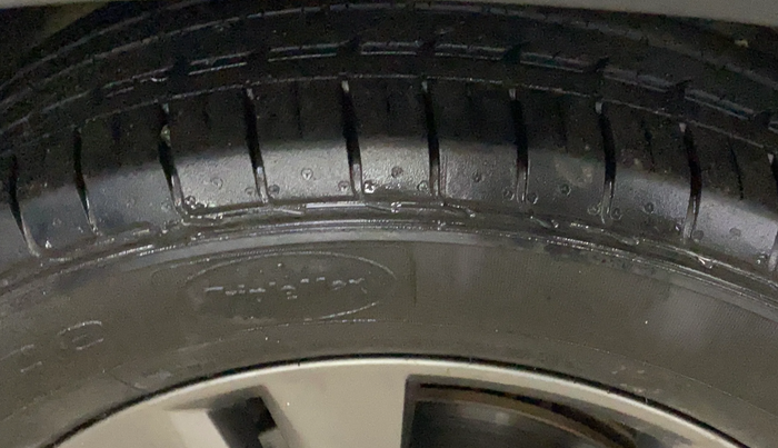 2020 KIA SELTOS HTX 1.5 PETROL, Petrol, Manual, 25,898 km, Left Front Tyre Tread