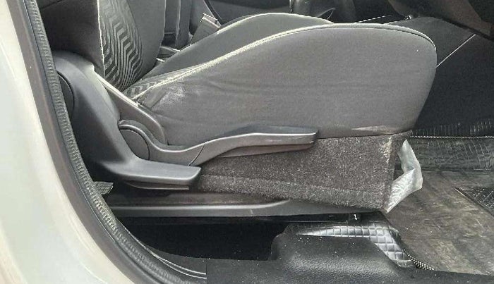 2022 Maruti Swift VXI AMT, Petrol, Automatic, 50,396 km, Driver Side Adjustment Panel