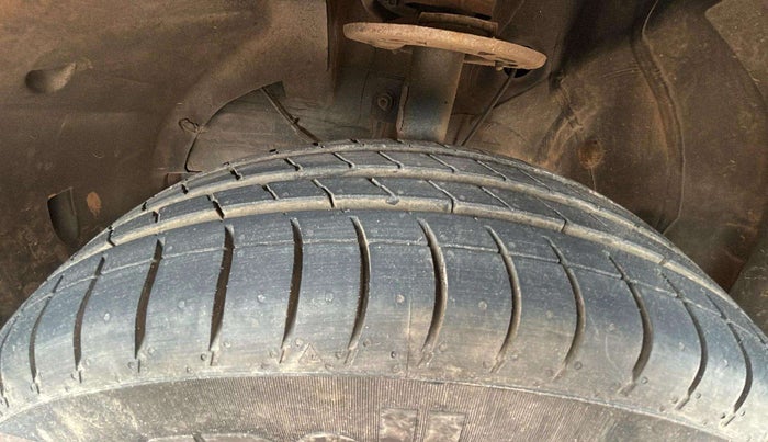 2022 Maruti Swift VXI AMT, Petrol, Automatic, 50,396 km, Right Rear Tyre Tread