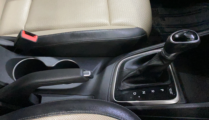 2017 Hyundai Verna 1.6 VTVT SX (O) AT, Petrol, Automatic, 72,278 km, Gear Lever