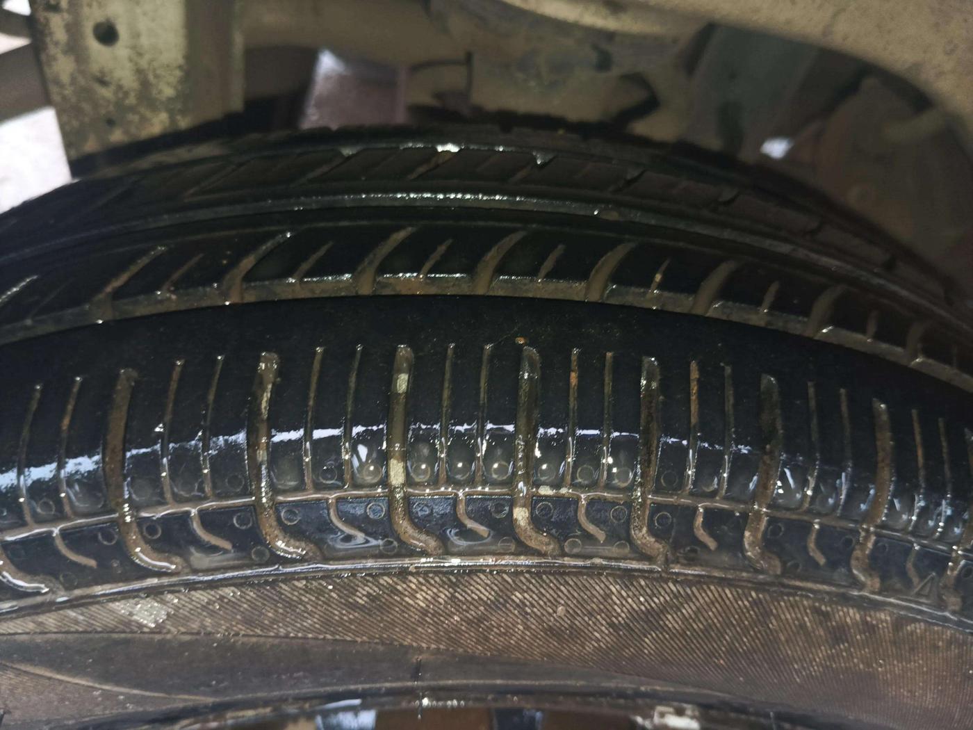 2014 Maruti Alto 800 LXI CNG, CNG, Manual, 75,038 km, Left Rear Tyre Tread