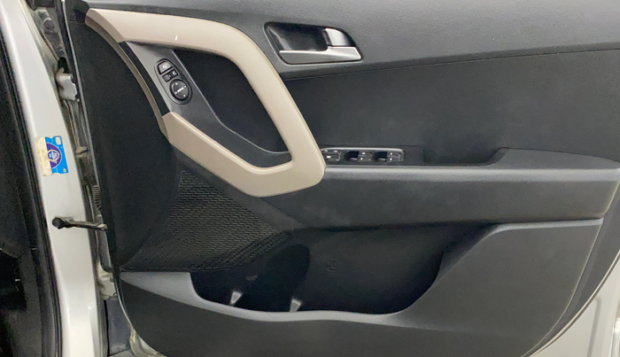 2016 Hyundai Creta  SX 1.6 Petrol , Petrol, Manual, 85,737 km, Driver Side Door Panels Control