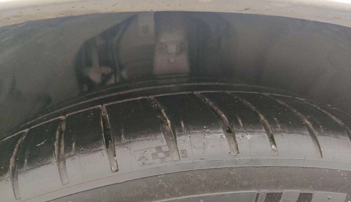 2023 Volvo XC 90 B6 INSCRIPTION, Petrol, Automatic, 29,162 km, Left Front Tyre Tread