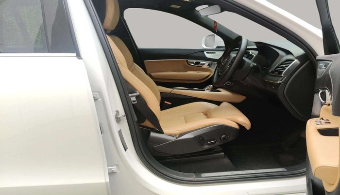 2023 Volvo XC 90 B6 INSCRIPTION, Petrol, Automatic, 29,162 km, Right Side Front Door Cabin
