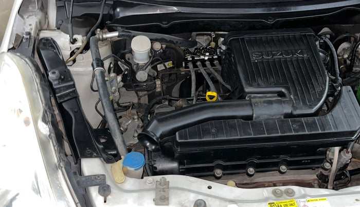 2015 Maruti Swift LXI, CNG, Manual, 77,961 km, Engine View - Right