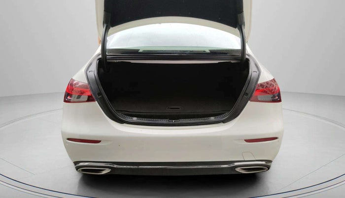 2021 Mercedes Benz E Class E 200 EXCLUSIVE, Petrol, Automatic, 28,107 km, Boot Door Open