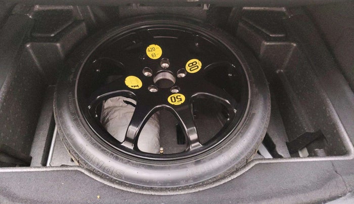 2021 Mercedes Benz E Class E 200 EXCLUSIVE, Petrol, Automatic, 28,107 km, Spare Tyre