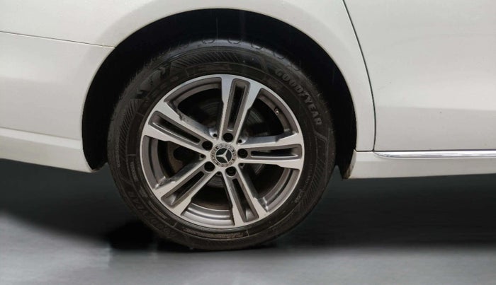 2021 Mercedes Benz E Class E 200 EXCLUSIVE, Petrol, Automatic, 28,107 km, Right Rear Wheel